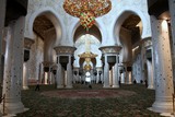 Decoration Sheikh Zayed Grand Mosque  world's largest carpet made by Iran's Carpet Company and chandeliers that incorporate millions of Swarovski crystals 