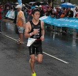 Courrir sous la pluie Japon Kobayashi Japan athlete rain race sponsor sponsoring Nouvelle-Calédonie ligue de triathlon New Caledonia