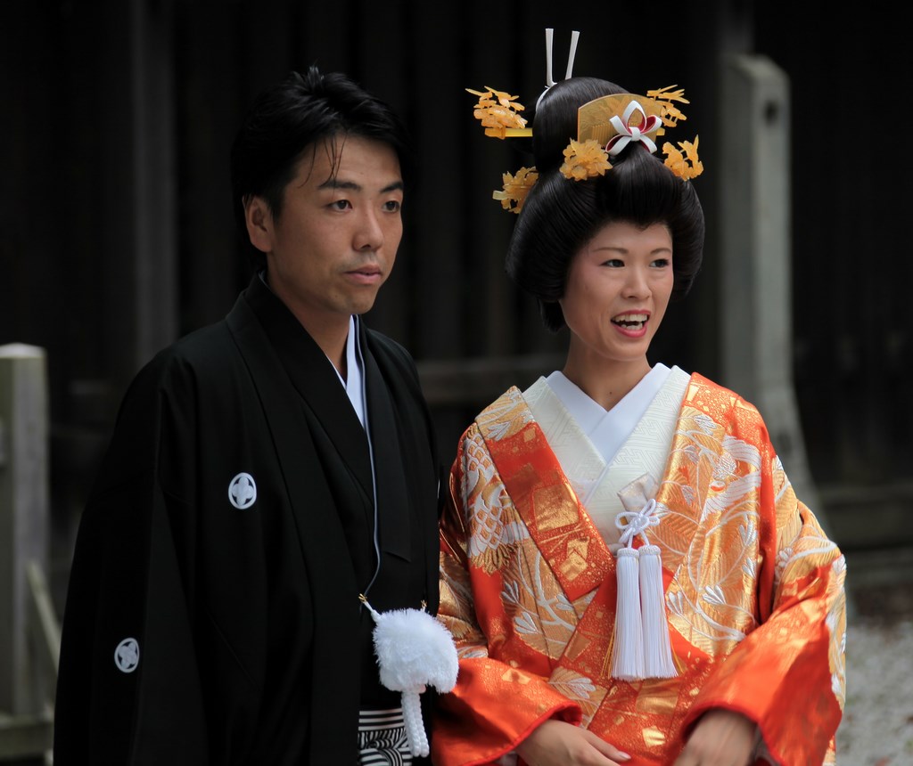 Jeune marié 神前式 Tokyo Japon kimono 着物 homme femme 呉服