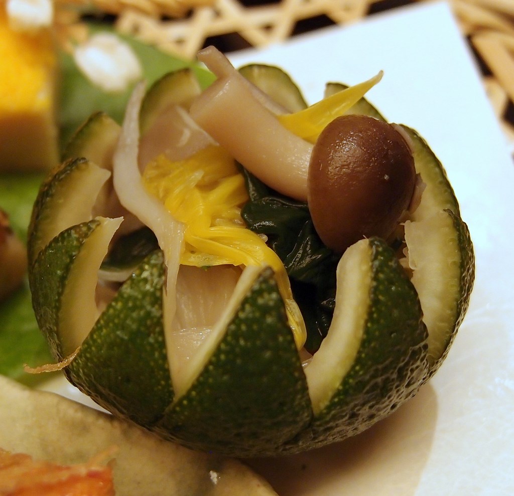 Découpe des Aliments art traditionnel Japonais art de la Table Respect aux invités
