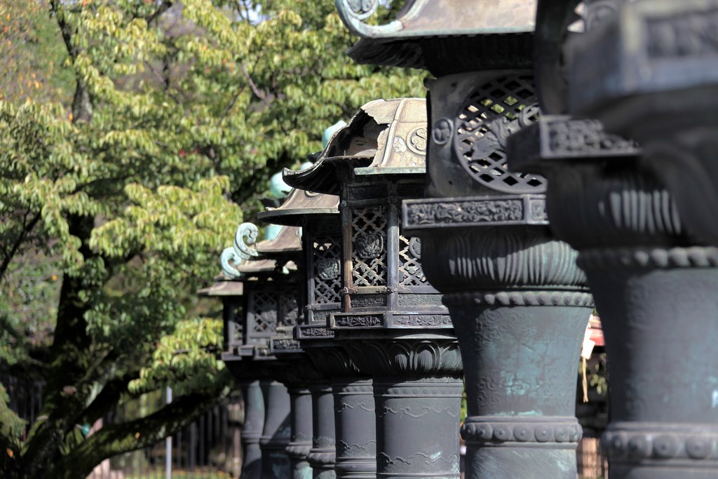 Lanterne Bronze Sanctuaire Toshogu Shinto religion Ueno parc Japon Tokyo 
