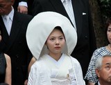 Mariage traditionnel Japonais robe blanche Tokyo Japon 神前結婚