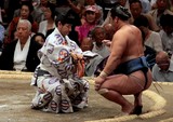 kenshō-kin 懸賞金 Prize money sponsorship of the bout Sumo Tokyo Japan