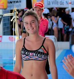 Jeune nageuse maillot bain speedo sourire et jolie regard Nouvelle-Calédonie