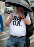 Tee shirt blanc Gay Ok Paris 2014 fiertés lesbiennes gaies bi trans homophobie homosexuel