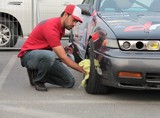 Préparation voiture drift Abu Dhabi Red Bull car park
