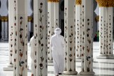 Sheikh Zayed Grand Mosque is large enough to accommodate over 40,000 worshipers