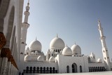 La mosquée Sheikh Zayed compte 82 dômes de sept tailles différentes
