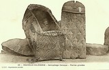 Carte postale 40 Nouvelle-Calédonie Sarcophage Canaque pierres gravées sépulture